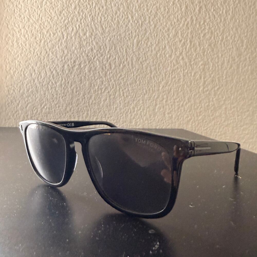 Tom Ford Sunglasses FT0930-N Gerard 01D Black Gray Polarized